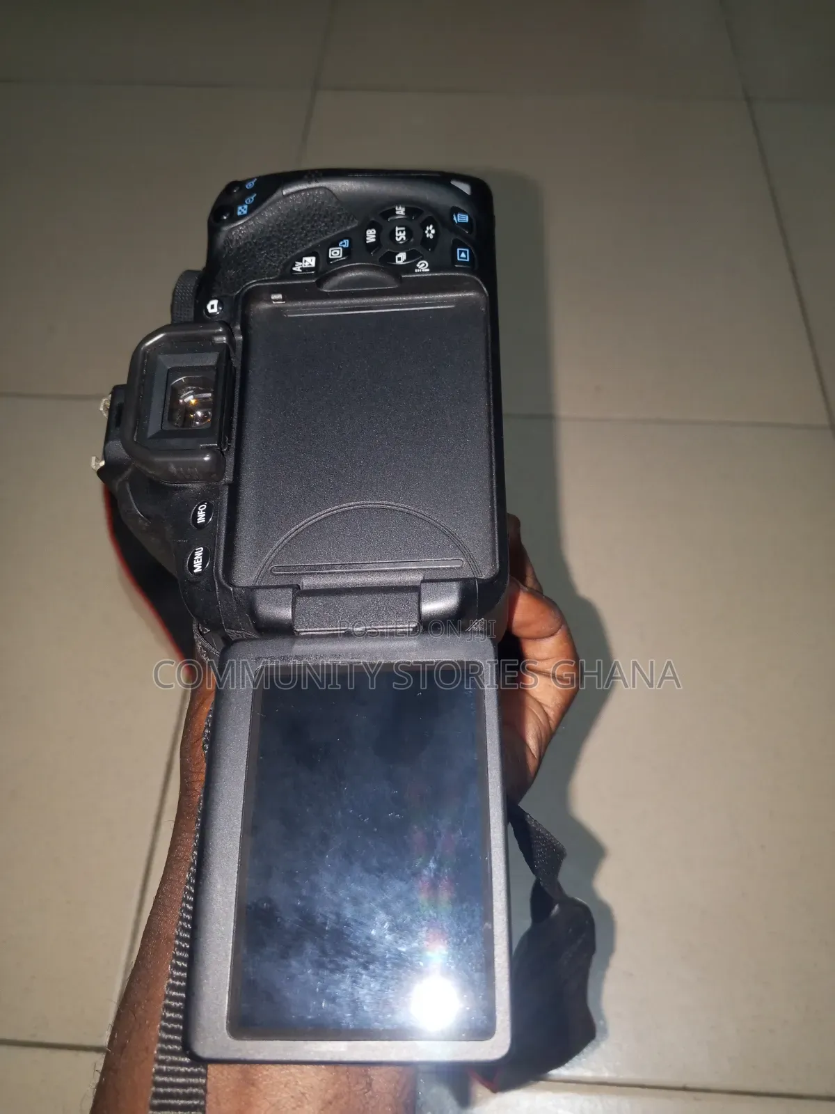 Canon EOS 700D + Charger+ Battery+ Neck Strap