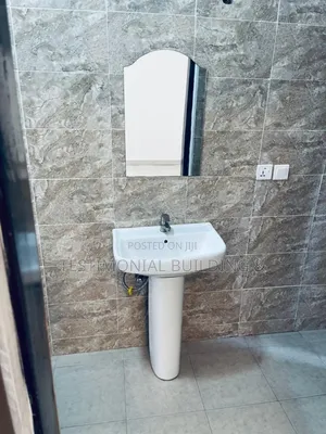 2bdrm Apartment in Testimonial Building, Adjiriganor for rent