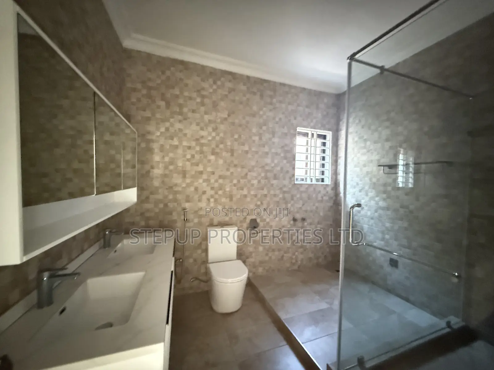 4bdrm House in East Airport, Tseaddo for rent