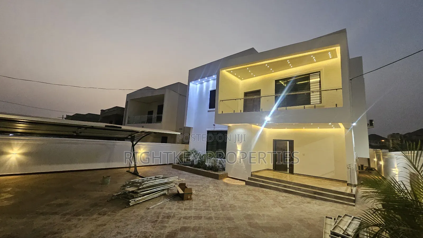5bdrm Duplex in Rightkey, Kumasi Metropolitan for sale