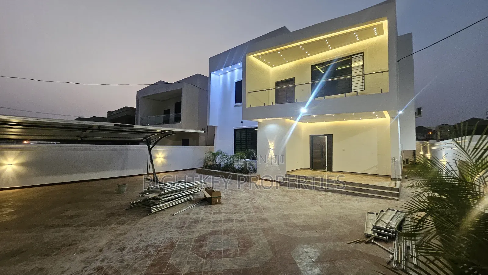5bdrm Duplex in Rightkey, Kumasi Metropolitan for sale