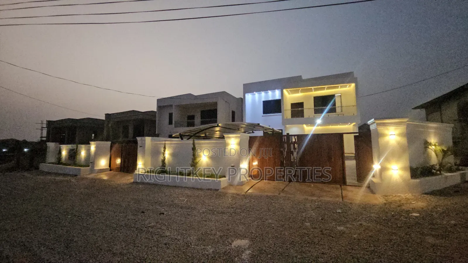 5bdrm Duplex in Rightkey, Kumasi Metropolitan for sale