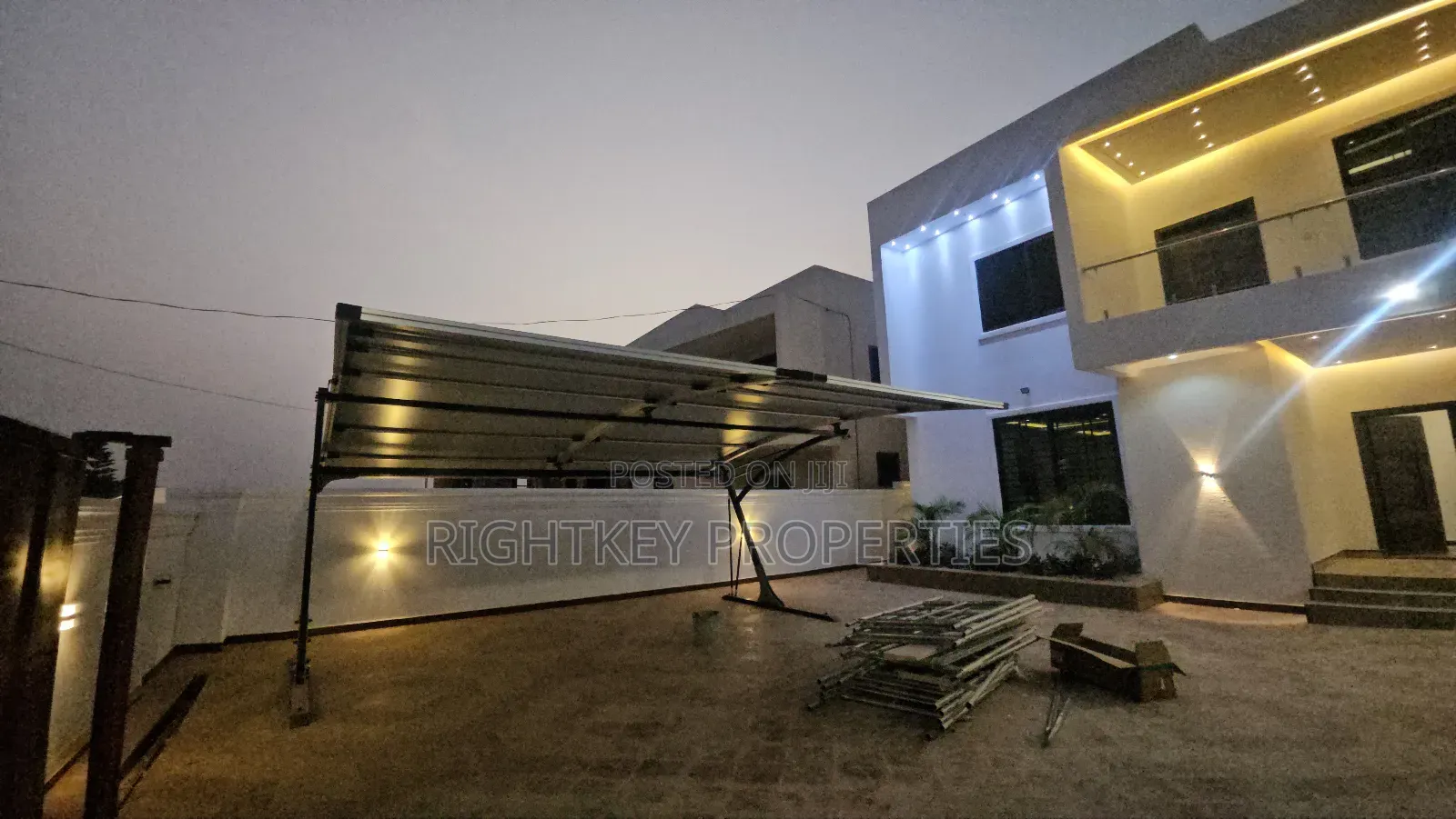 5bdrm Duplex in Rightkey, Kumasi Metropolitan for sale