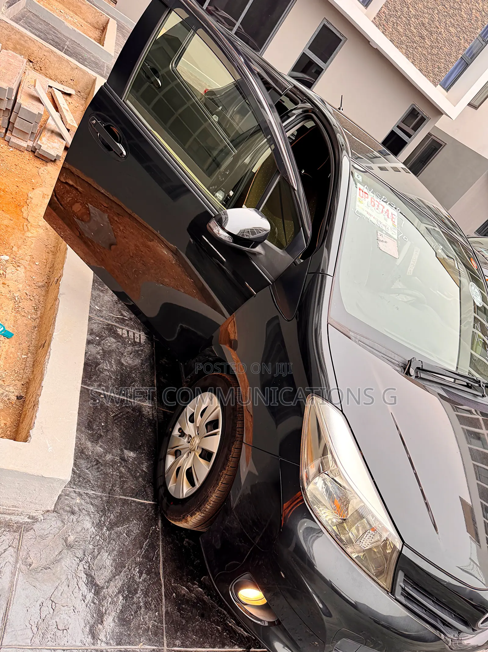 Toyota Vitz 1.3 FWD 5dr 2013 Black