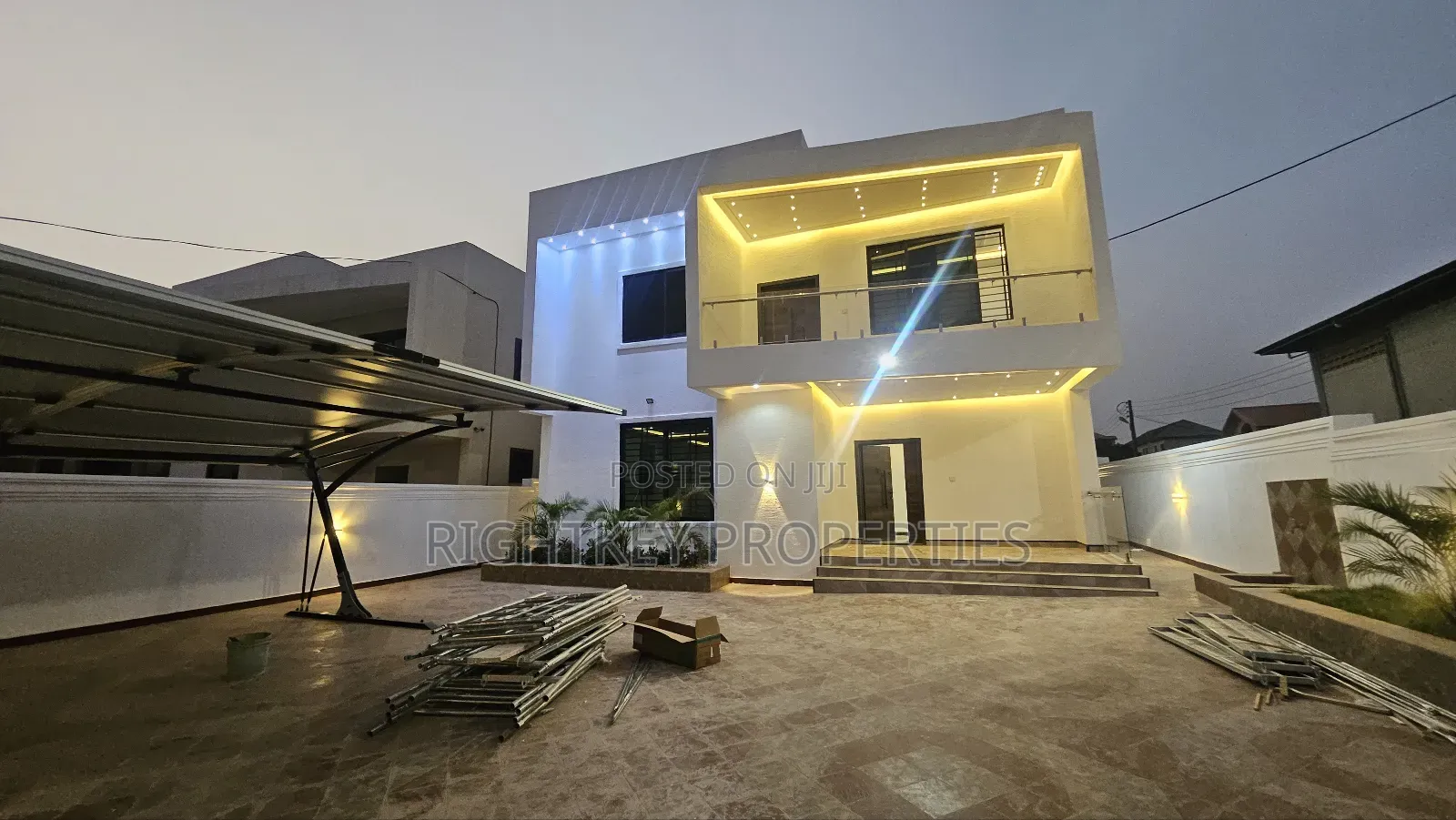 5bdrm Duplex in Rightkey, Kumasi Metropolitan for sale
