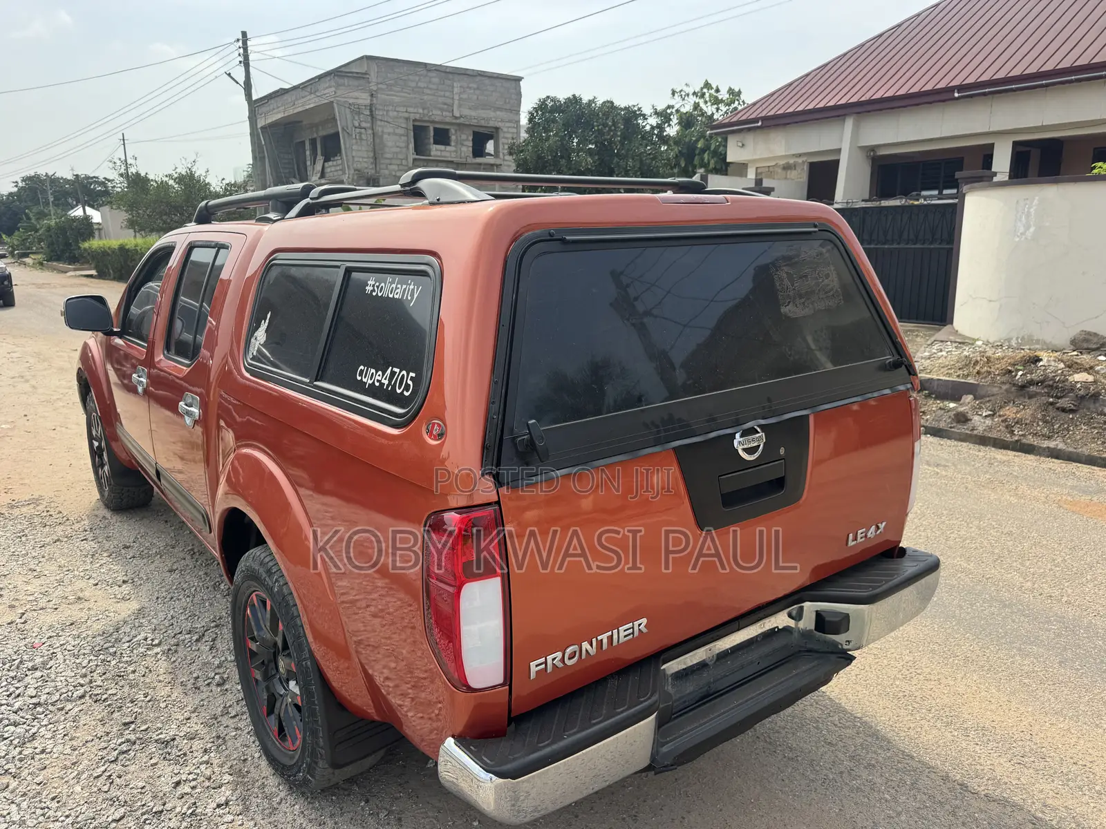 Nissan Frontier King Cab SE V6 2011 Brown
