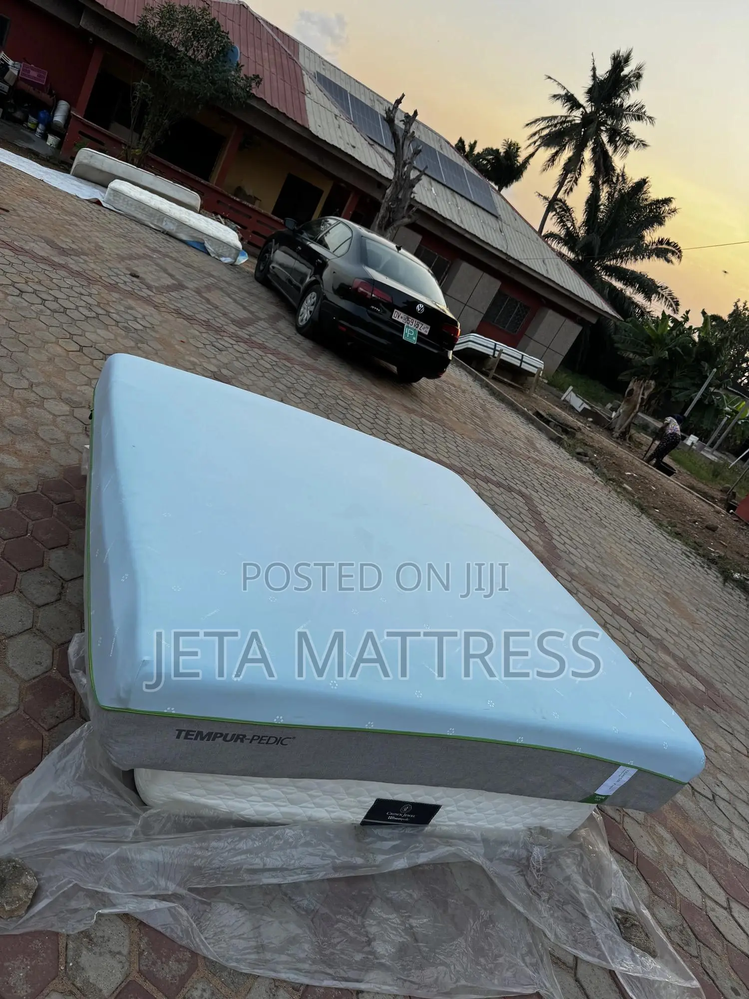 Tempur-pedic Mattress( King Size (76/80/12)