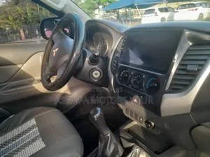 Mitsubishi L200 Double Cab 2.2 4WD 2018 White