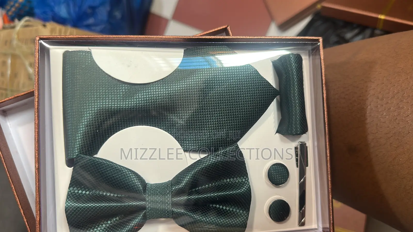 Quality Tie/Bow Tie/Cufflinks/Pocket Handkerchiefs