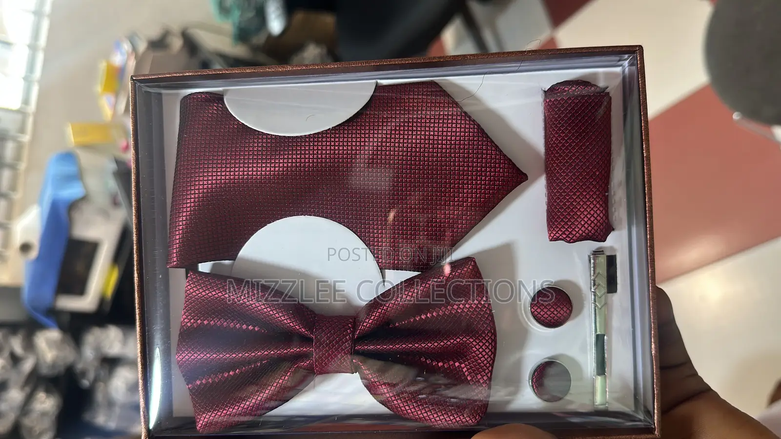 Quality Tie/Bow Tie/Cufflinks/Pocket Handkerchiefs