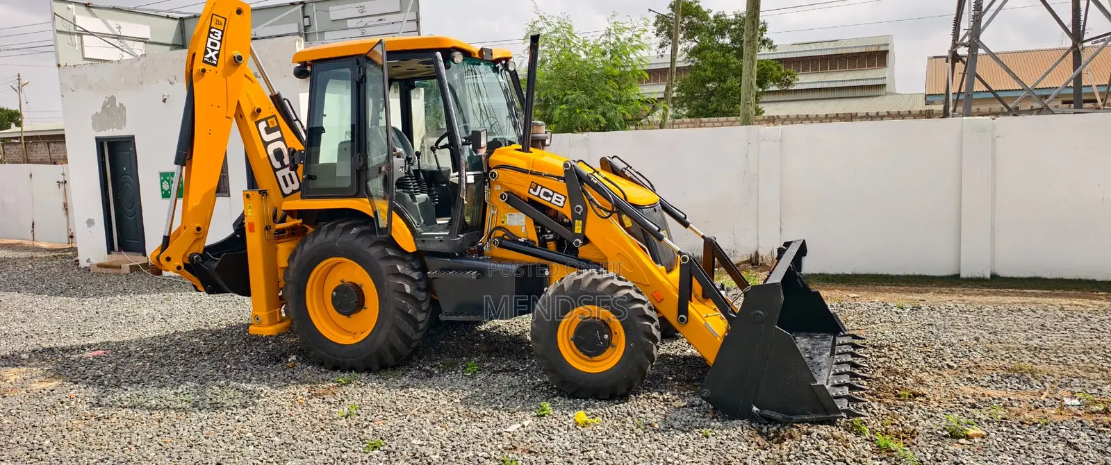 JCB Backhoe Loader 3dx Plus Is Up for Sale