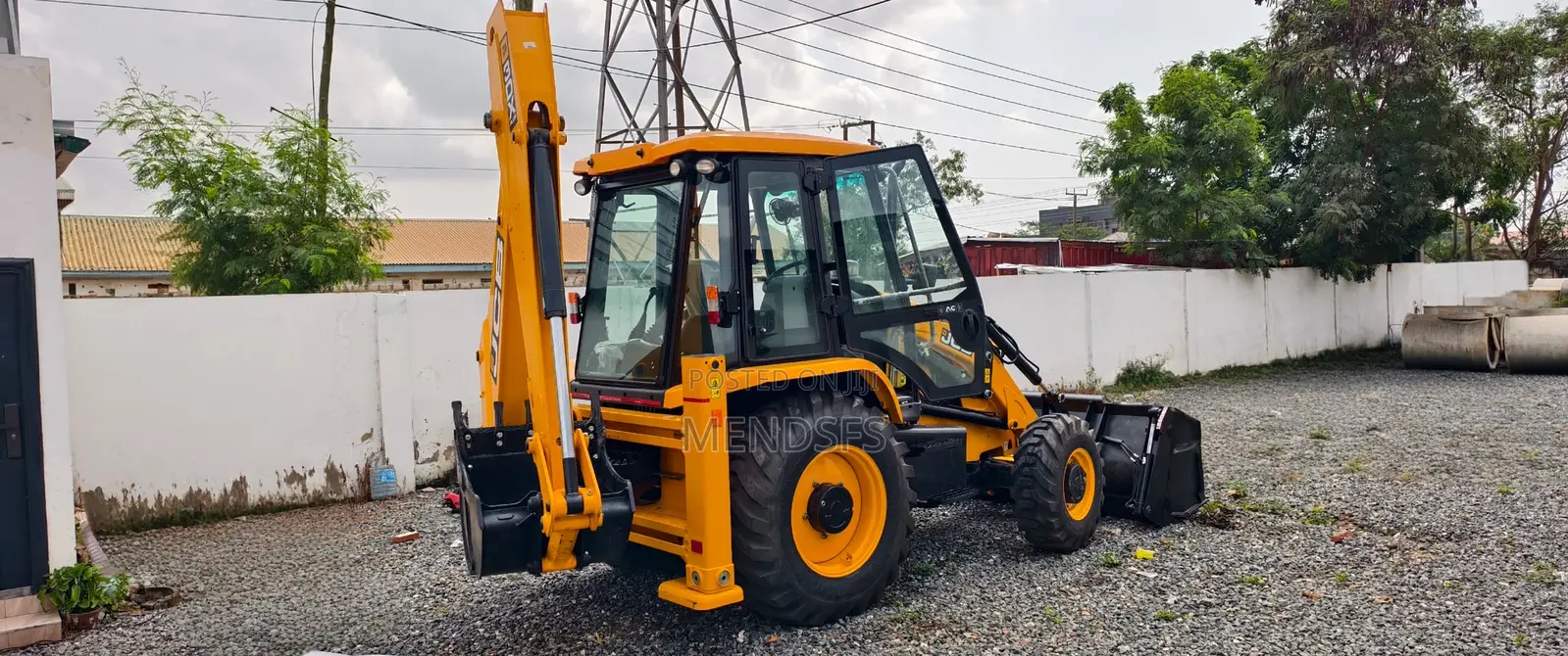JCB Backhoe Loader 3dx Plus Is Up for Sale