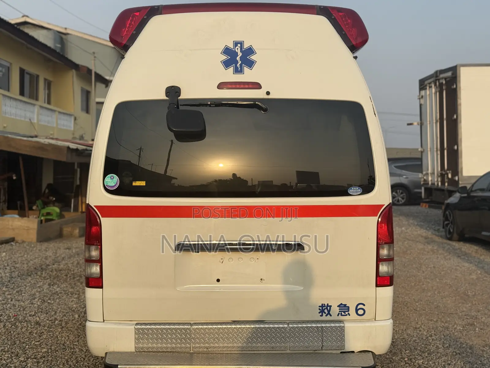 Toyota HiAce 2013 White