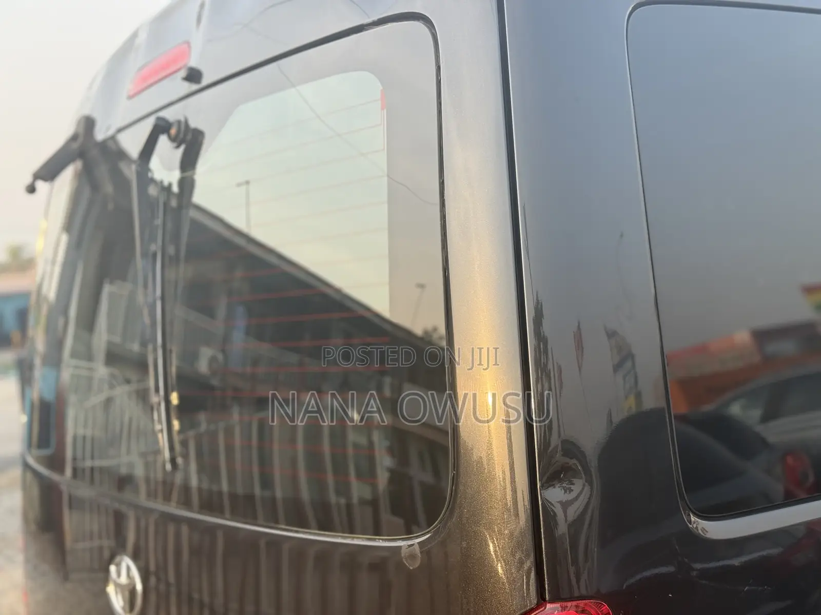 Toyota HiAce 2013 Black