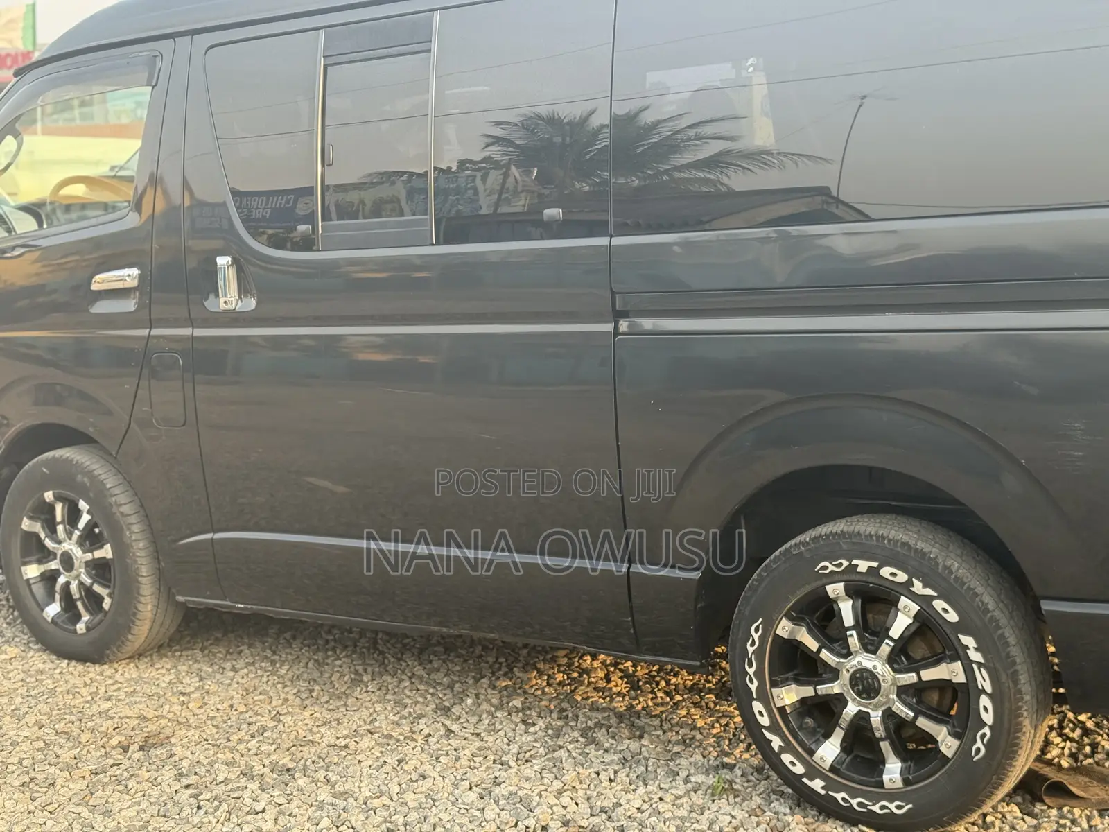 Toyota HiAce 2013 Black