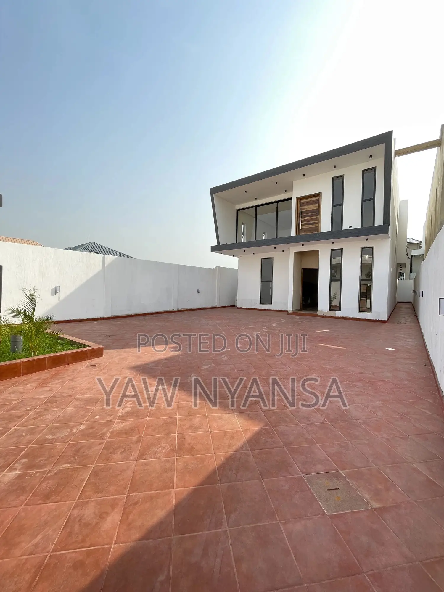 4bdrm Duplex in East Legon Hills for sale