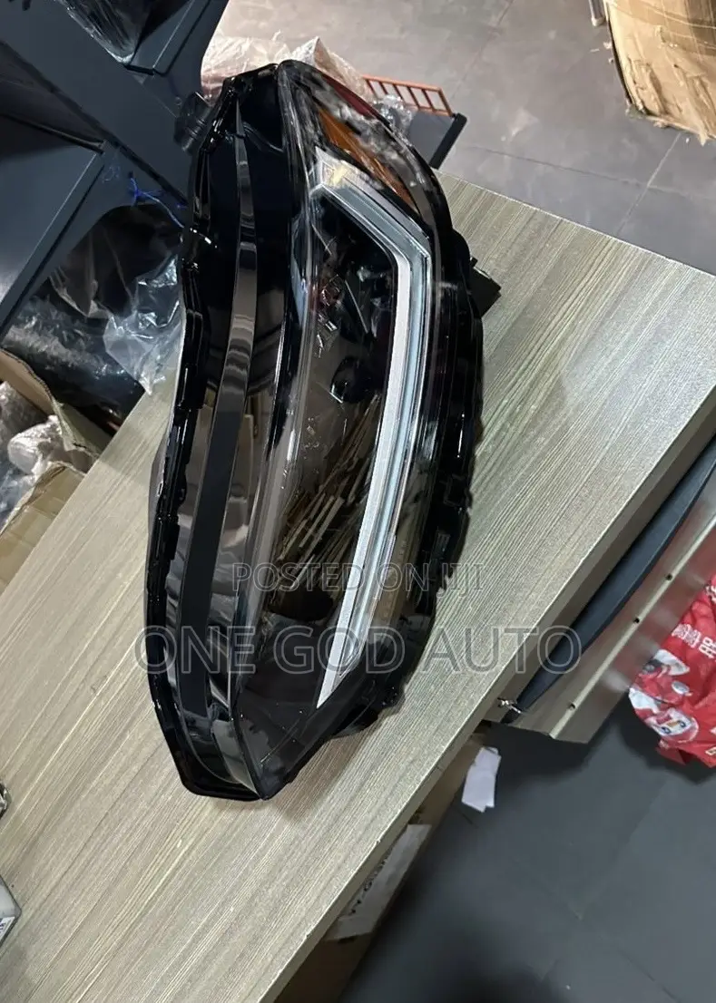 Honda HRV 2022,2023,2024,2025 Headlight