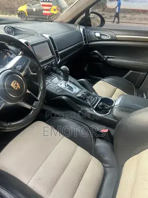 Porsche Cayenne Turbo AWD 2016 Black
