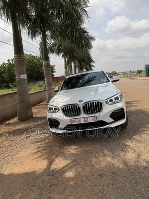 BMW X4 xDrive30i 2021 White