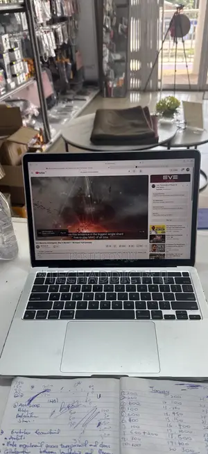 Laptop Apple MacBook Pro 2022 M2 8GB Intel Core M2 SSD 256GB