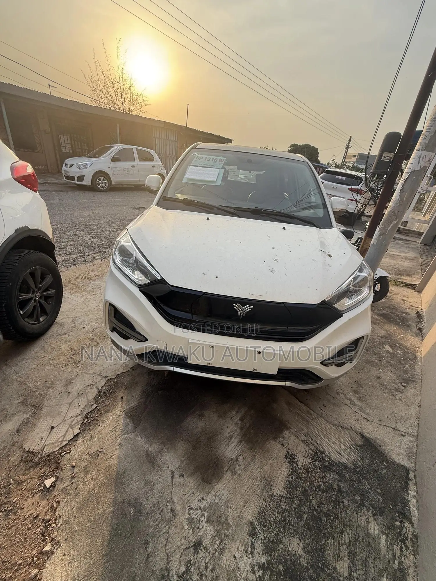 Hozon Neta V 2020 White