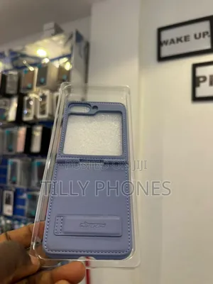 Galaxy Z Flip 4 Case