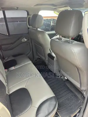 Nissan Frontier King Cab SE V6 2011 Brown