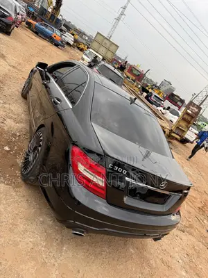 Mercedes-Benz C300 2013 Black