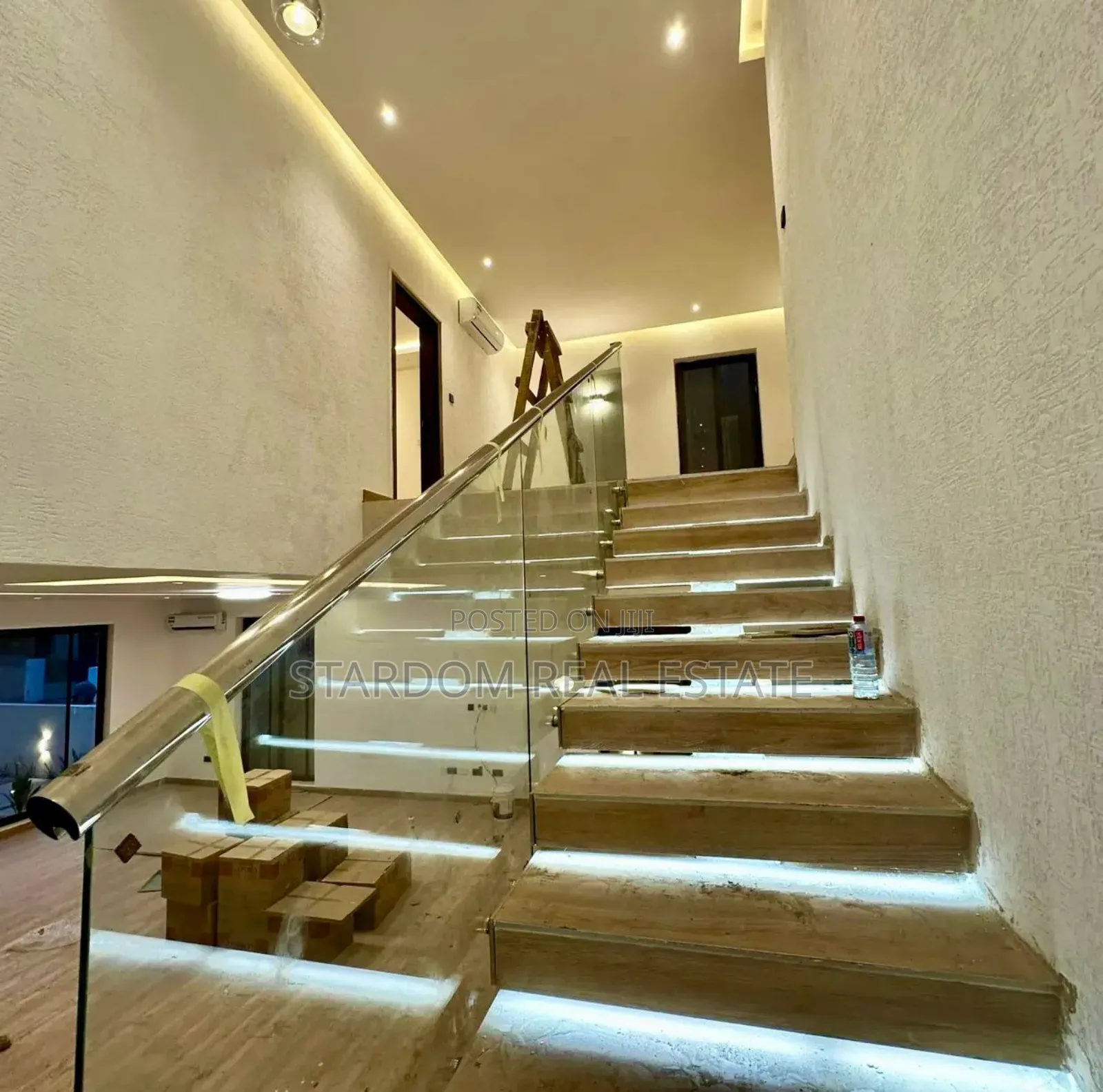 4bdrm Duplex in Adjiringanor, School Junction for sale