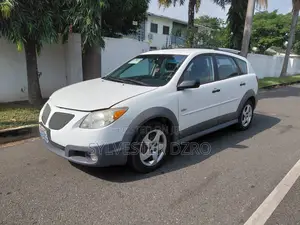 Pontiac Vibe 2010 White
