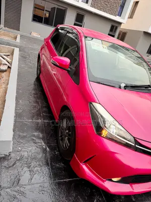 Toyota Vitz 1.3 FWD 5dr 2015 Pink