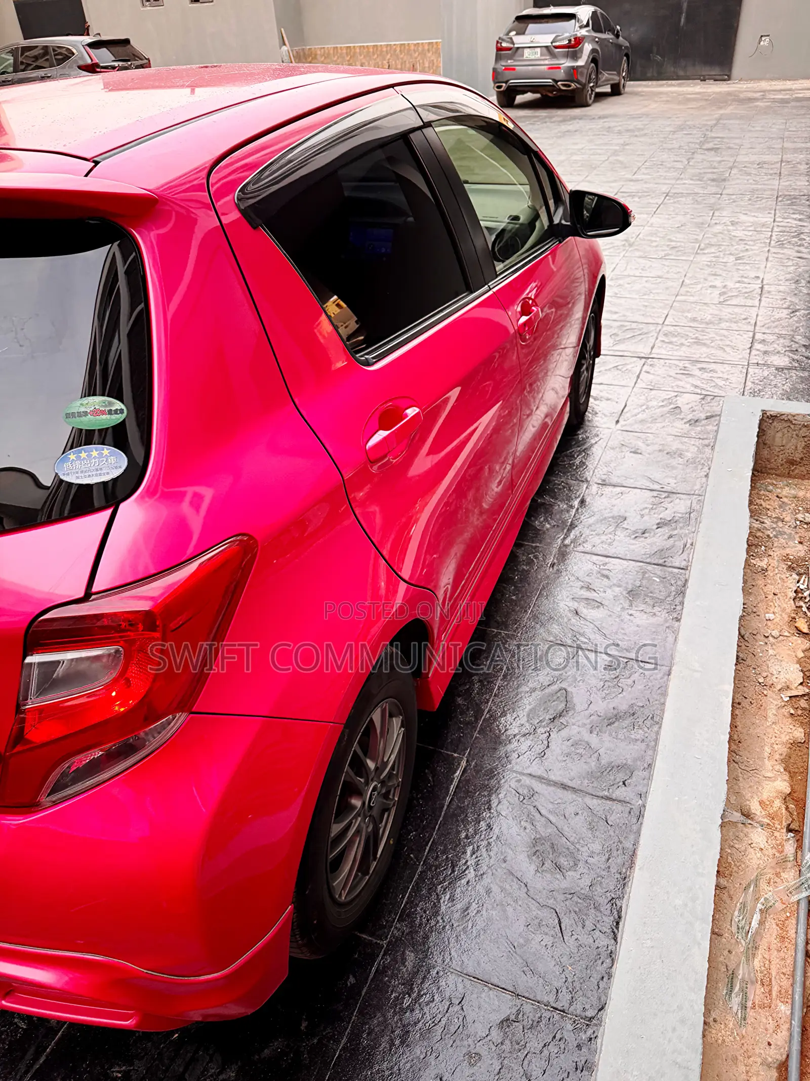 Toyota Vitz 1.3 FWD 5dr 2015 Pink