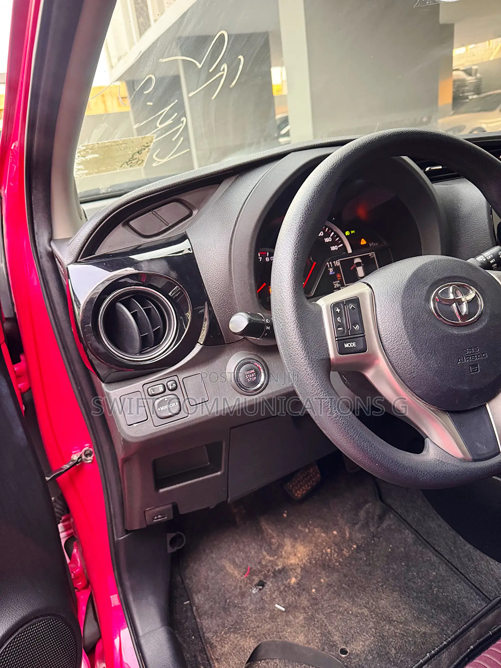 Toyota Vitz 1.3 FWD 5dr 2015 Pink