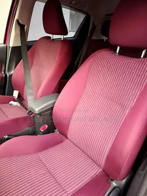 Toyota Vitz 1.3 FWD 5dr 2015 Pink