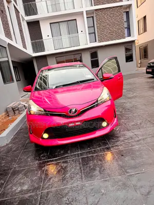 Toyota Vitz 1.3 FWD 5dr 2015 Pink