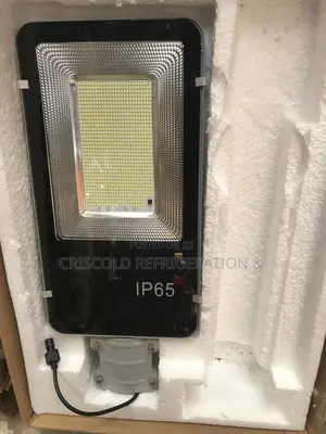 300w Solar Streetlight / Rechargeable Streetlight
