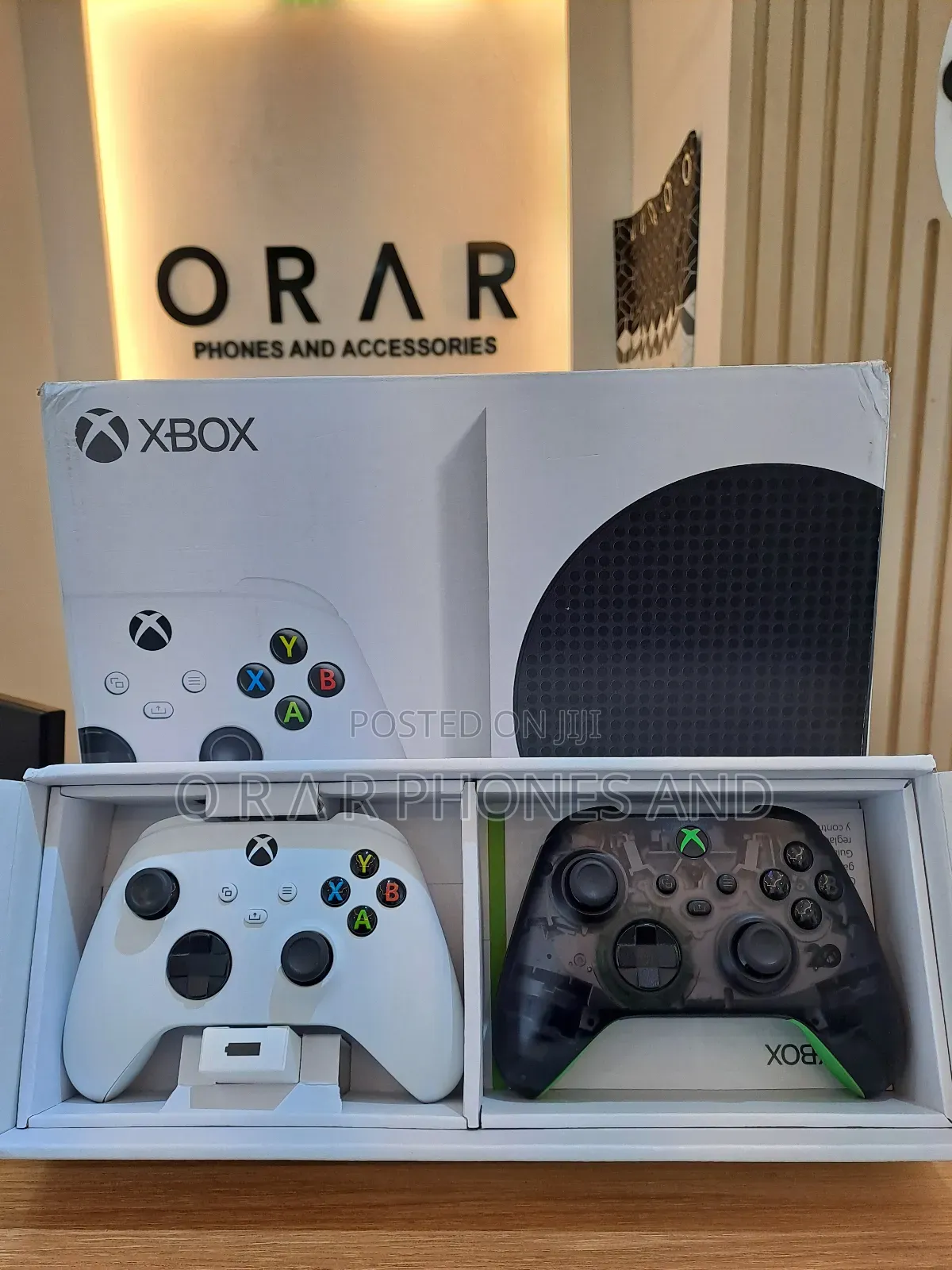 Xbox Series "S" Digital (512gb) + Two Controllers