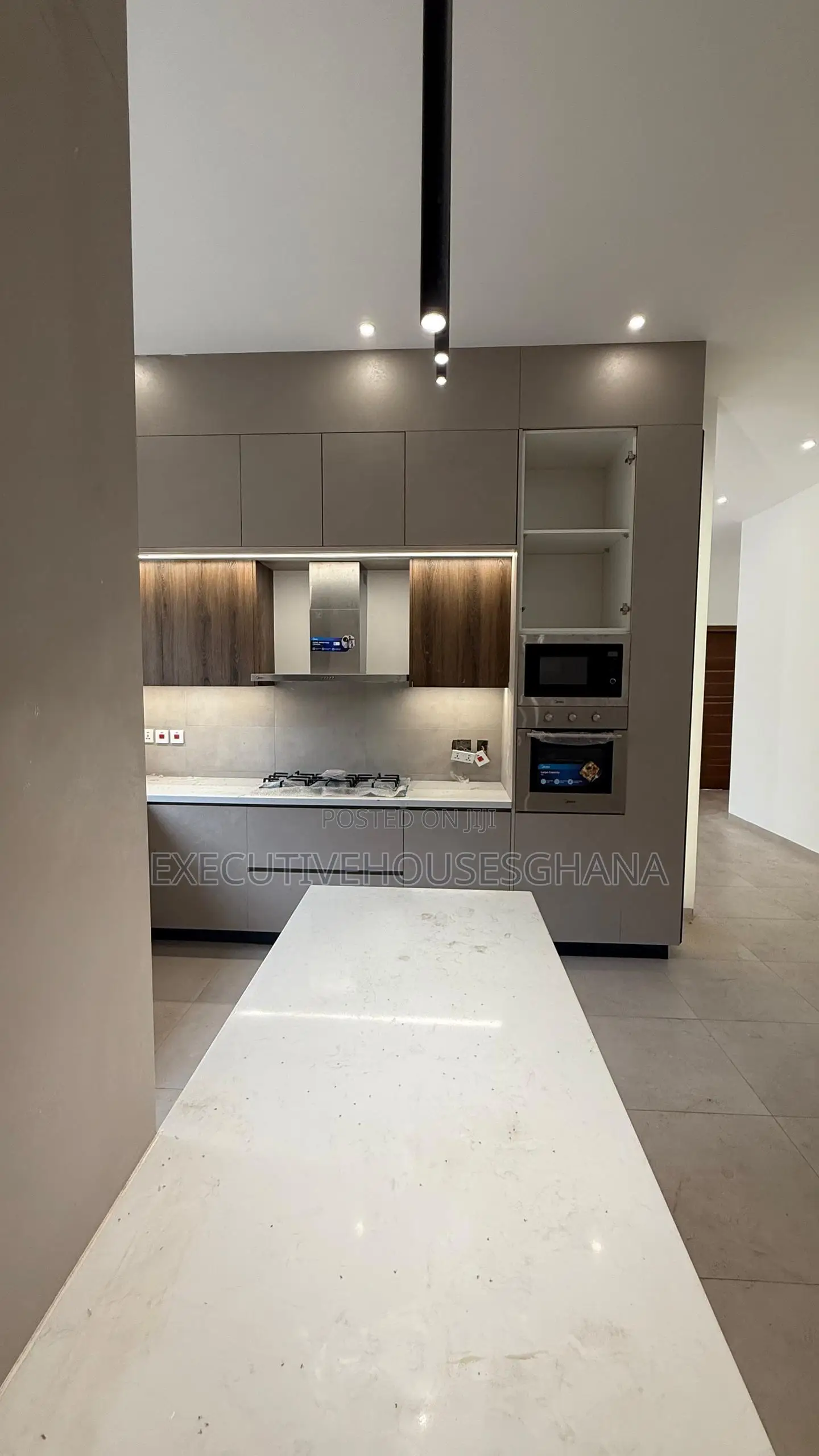 4bdrm House in Executivehousesghana, Spintex for sale