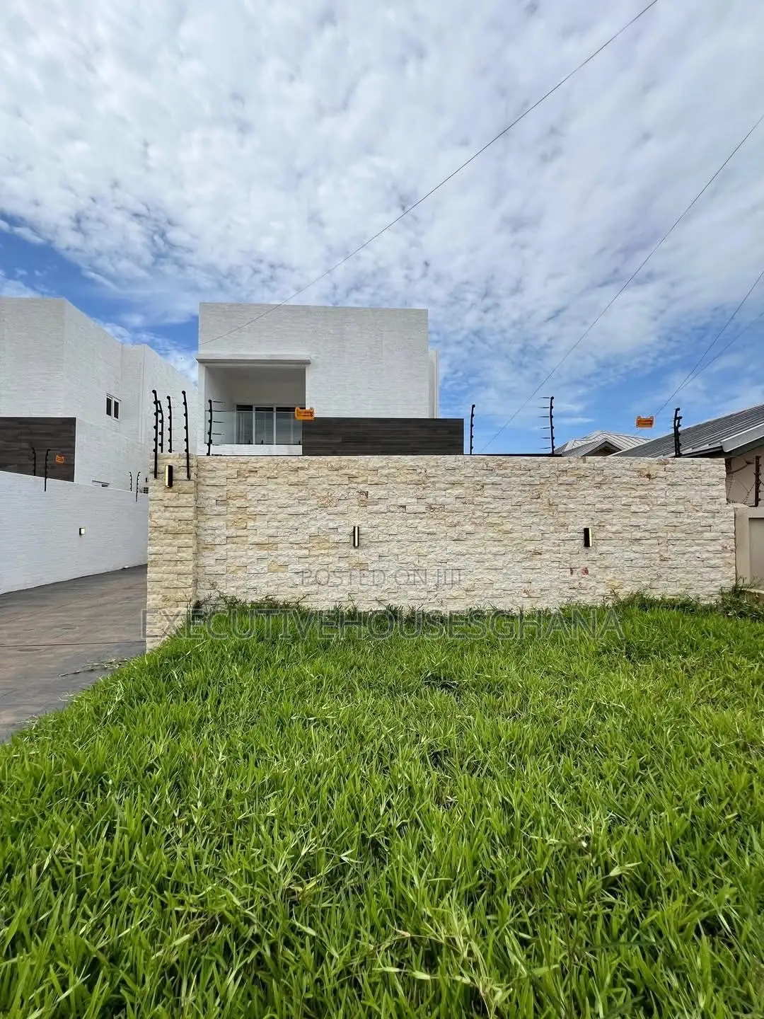 4bdrm House in Executivehousesghana, Spintex for sale