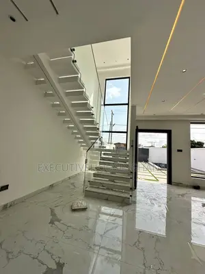 4bdrm House in Executivehousesghana, School Junction for sale