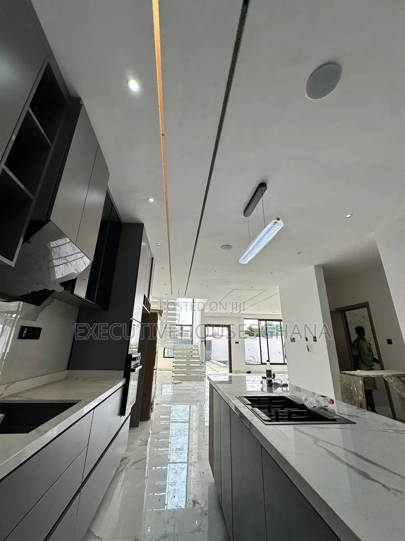 4bdrm House in Executivehousesghana, School Junction for sale
