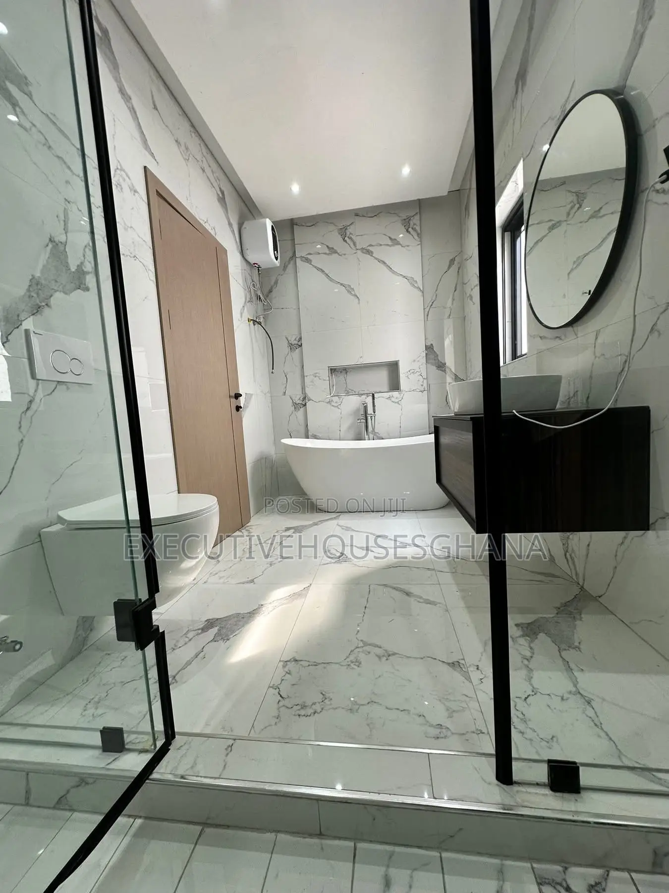 4bdrm House in Executivehousesghana, School Junction for sale