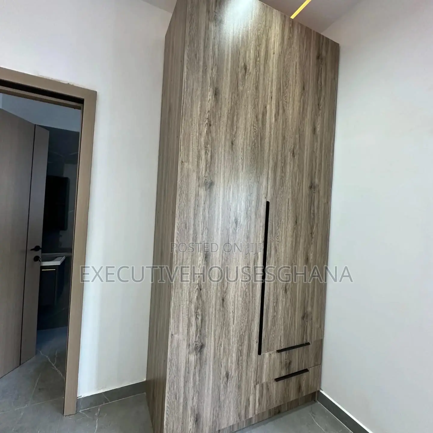 5bdrm House in Executivehousesghana, School Junction for sale