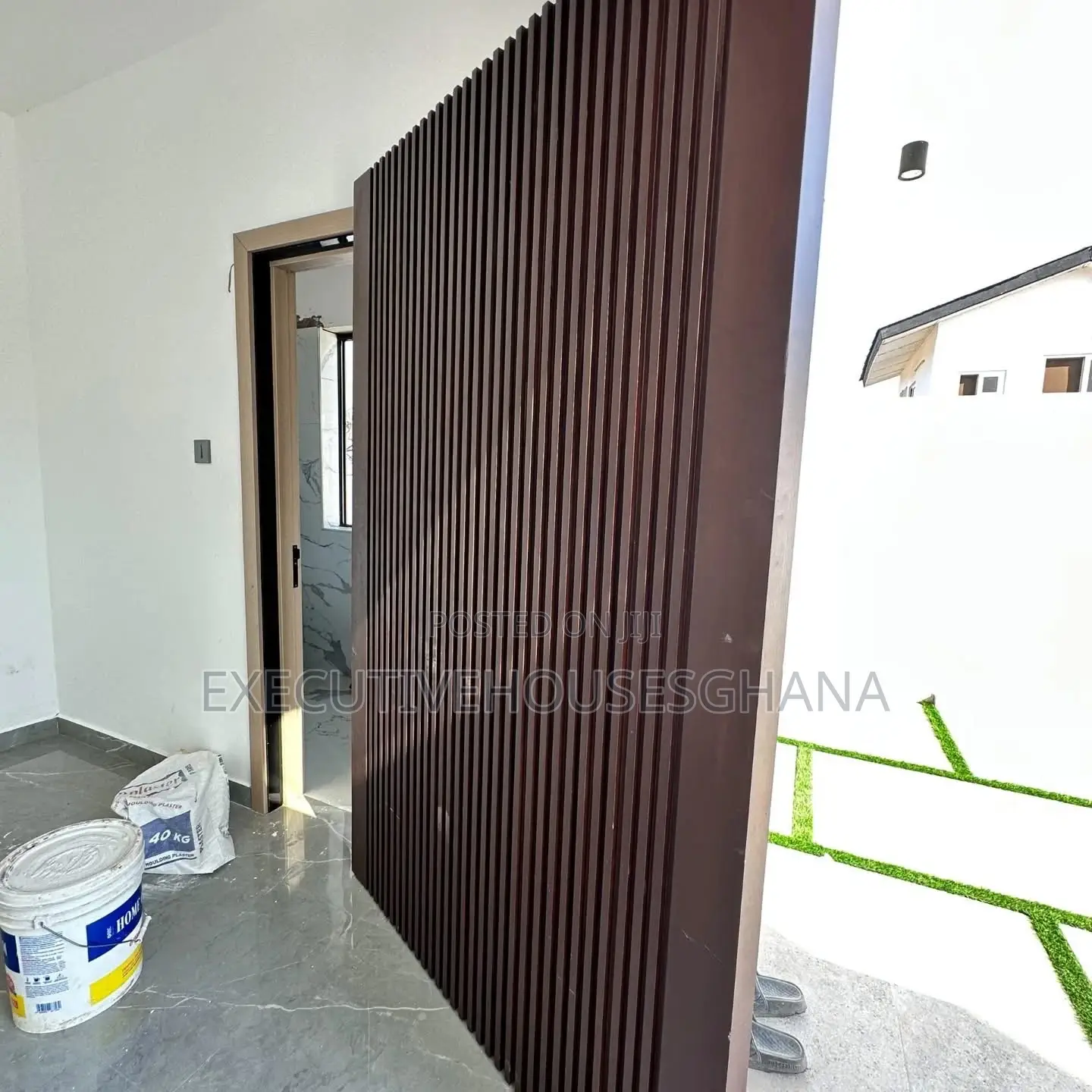 5bdrm House in Executivehousesghana, School Junction for sale
