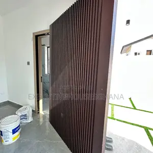 5bdrm House in Executivehousesghana, School Junction for sale