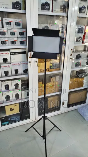 Pr0 Led 800 With Stand