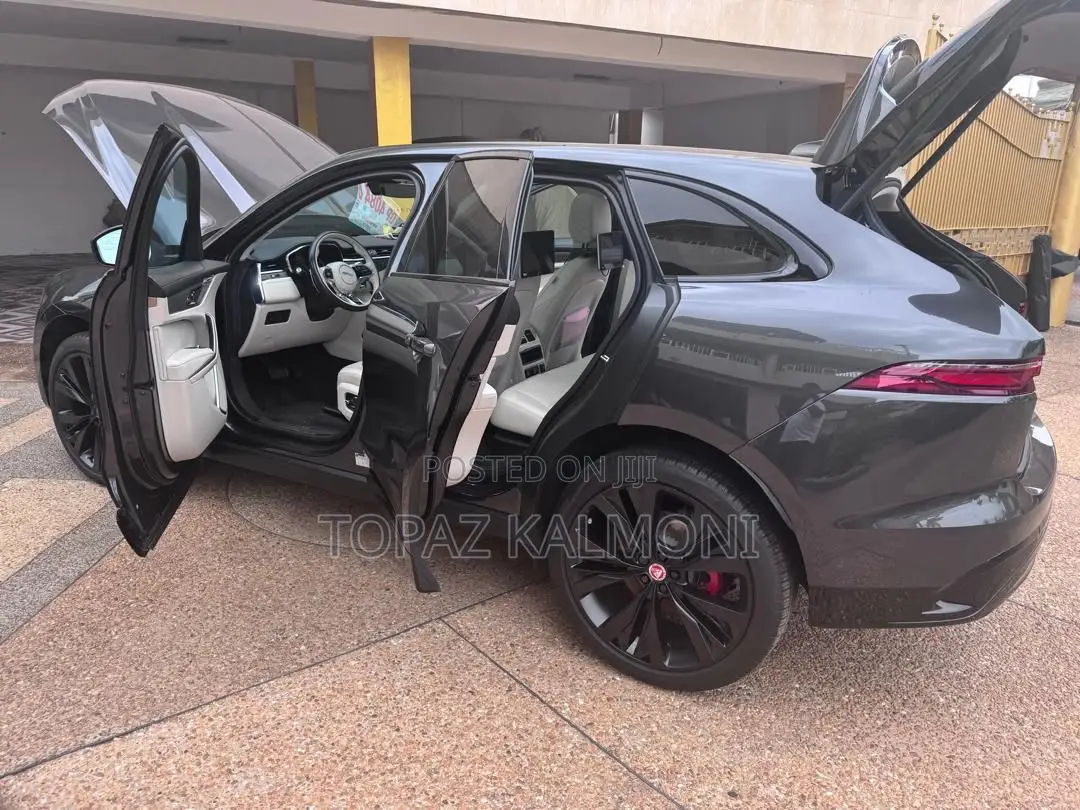 Jaguar F-Pace 2022 Gray