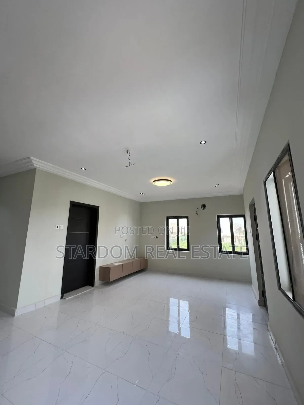 4bdrm Duplex in East Legon Hills for sale