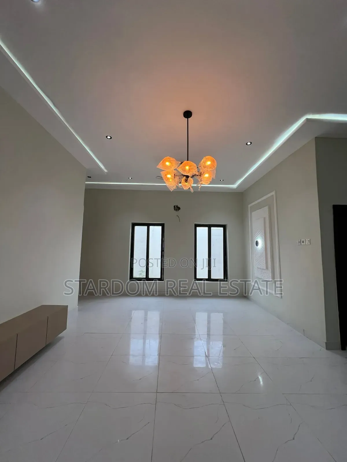 4bdrm Duplex in East Legon Hills for sale
