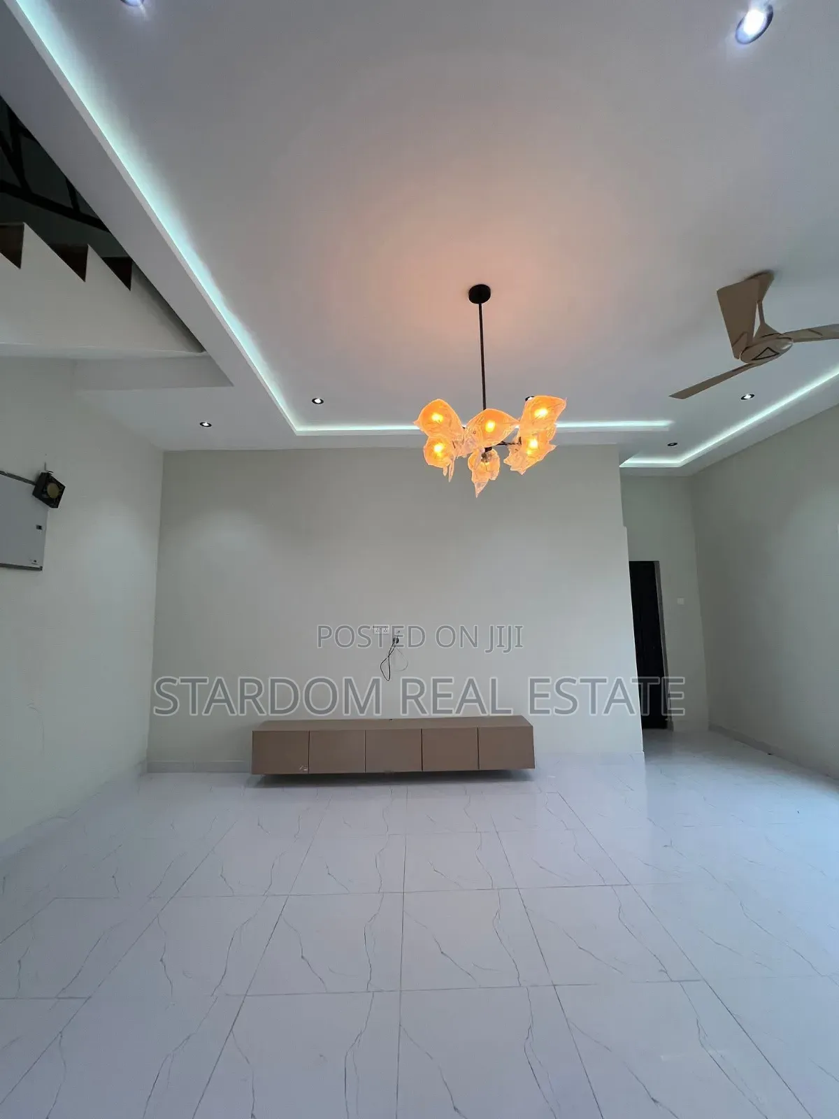 4bdrm Duplex in East Legon Hills for sale